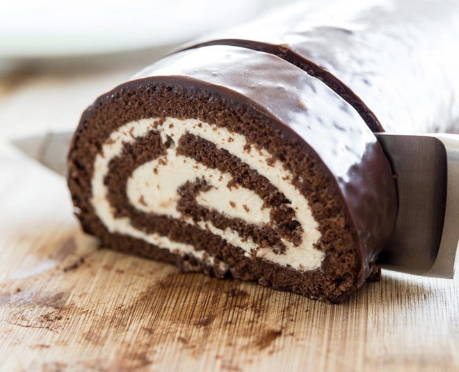 EasyToMake Chocolate Swiss Roll RecipeAre You A Chocolate Lover