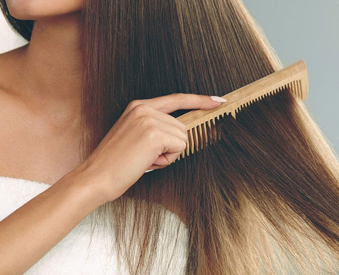 Know How To Brush Your Hair The Right Way In Hindi | know how to brush your hair the right way | HerZindagi Know How To Brush Your Hair The Right Way In Hindi | know how to brush your hair the right way | HerZindagi