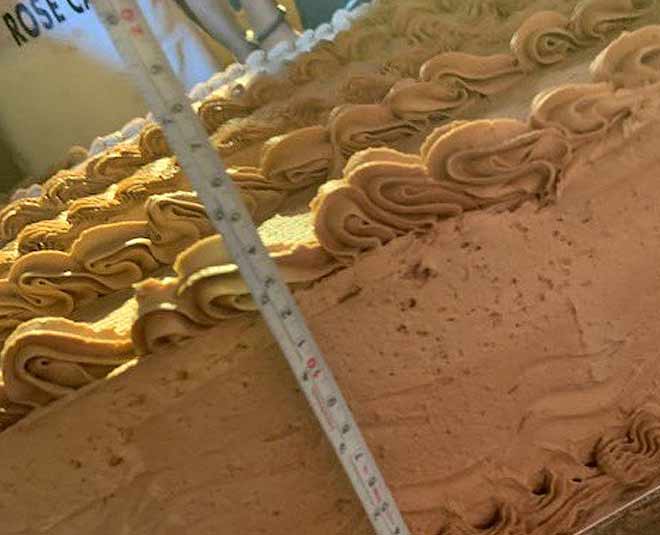 kerala-creates-guinness-world-record-with-worlds-largest-cake-in-hindi