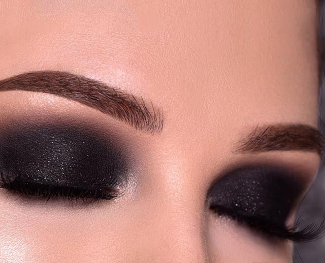 Get The Right Smokey Eye Shadow Look With These Palettes For The Upcoming  Functions-Get The Right Smokey Eye Shadow Look With These Palettes For The  Upcoming Functions