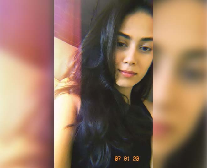 mira kapoor morning selfie