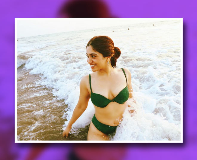 भूमी का स्विमसूट- new year bhumi pedneka swim suit