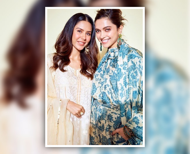 pantone colour  blue deepika