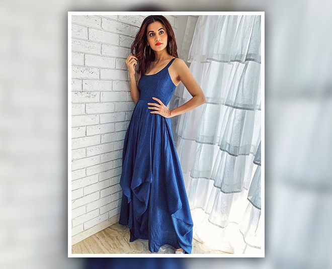 pantone colour  blue taapsee