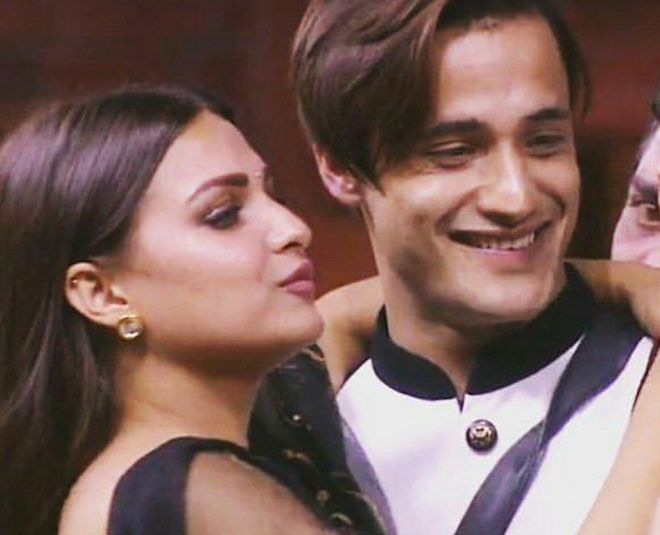 parag tyagi reveals himanshi khurana waiting for asim riaz inside