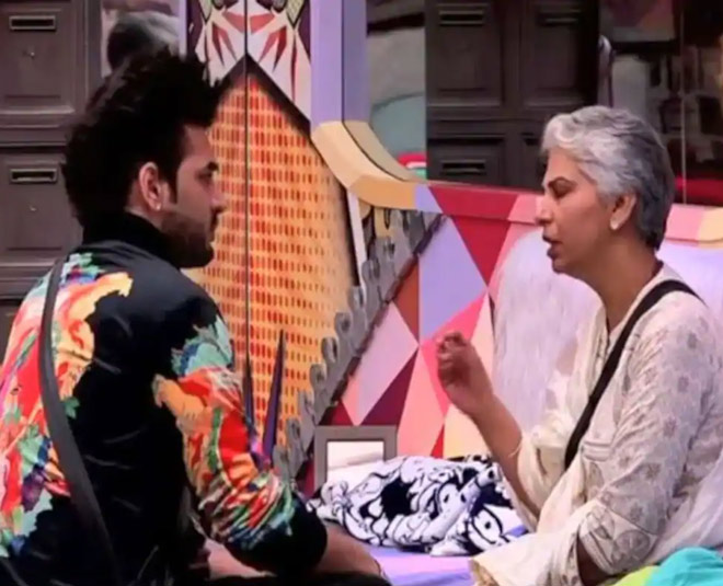 paras chhabra mother inside 