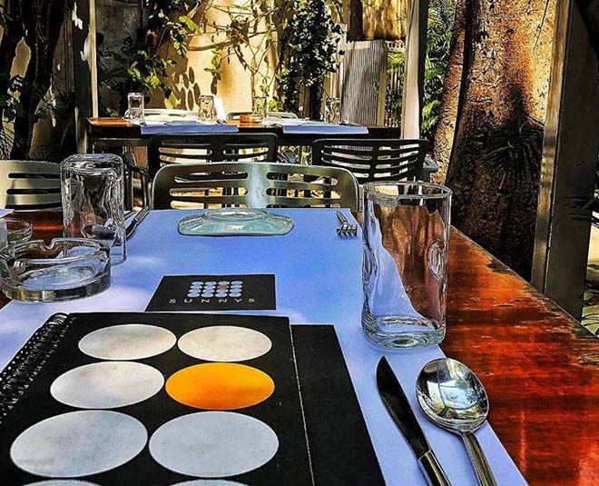 pet friendly restaurants sunny