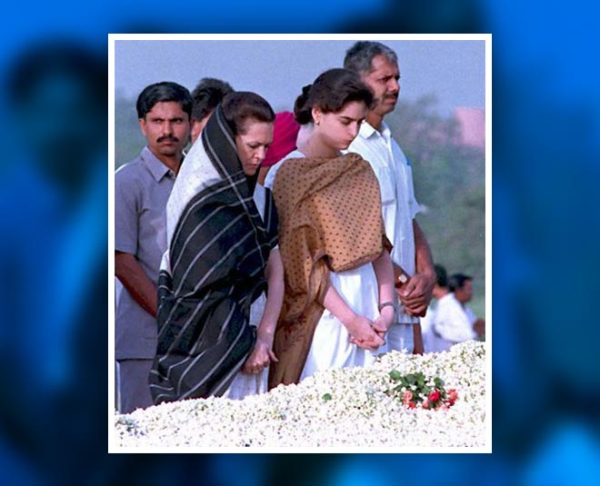 priyanka gandhi paying homage