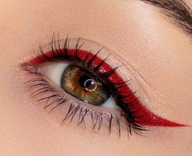 Look Stunning In These Red Eyeliner Look In Hindi
