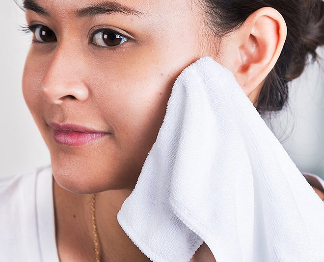 Know The Right Way Of Exfoliating Face In Hindi know the right way of exfoliating face