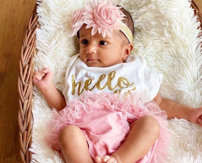 rucha hasabnis baby photo