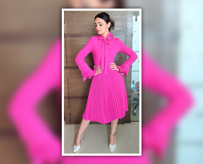 sanaya irani short dress office look