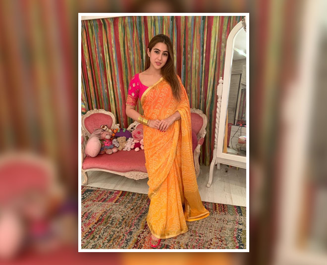 गोल्डन बैंगल्स sara ali khan bangle style golden saree