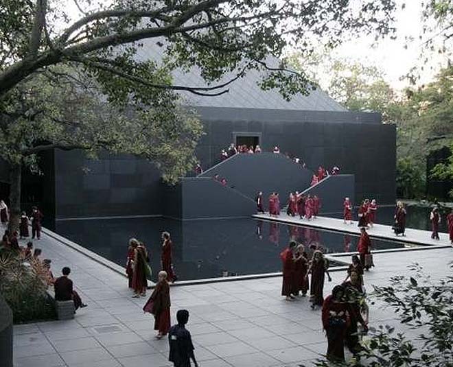 things to do in pune osho ashram inside