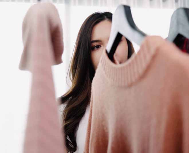 tricks to protect wardrobe from moisture and fungus inside
www.worldcreativities.com