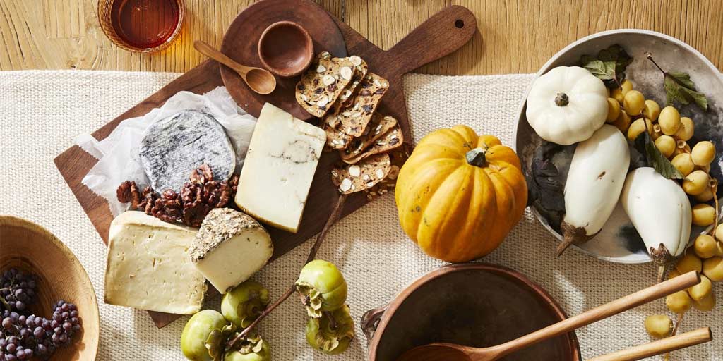 Simple Solution To Remove Food Stains On Wooden Tableवुडन टेबल पर खाने