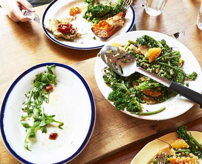  simple solution to remove food stains on wooden table inside 