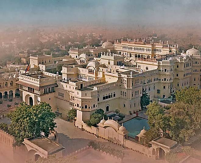 Beautiful and Serene travel destination places rajsthan inside 