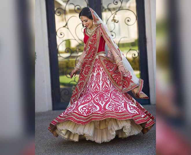 31 Brides Who Wore The Prettiest Lehengas Without A Dupatta On Their Big  Day! | WeddingBazaar