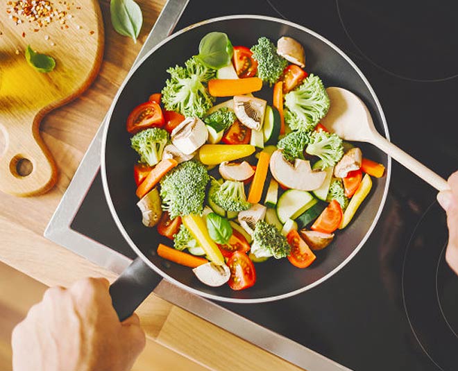 Prevent Food From Sticking To Your Pan HerZindagi