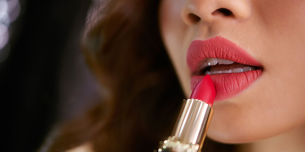 5 Unusual Uses Of Lipstick Complete Makeup Routine 5 unusual uses of