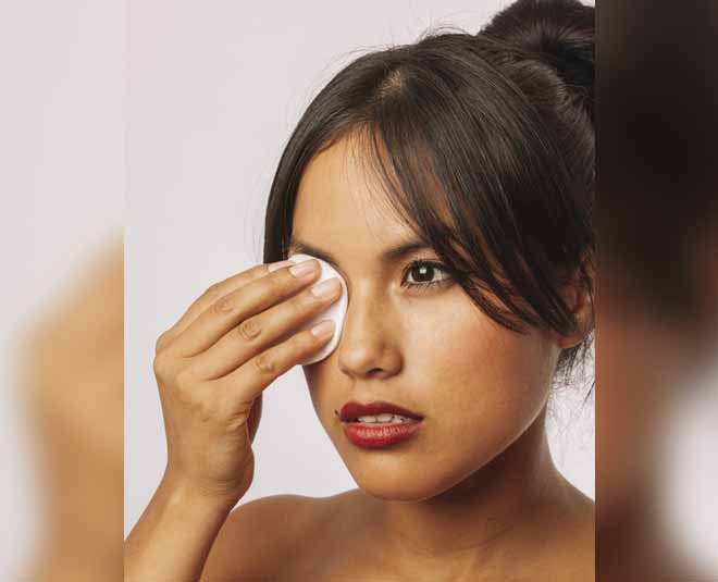 Ways To Deal With Dry Eyelids At Home In Hindi