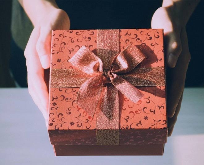 The Secret Santa Gift Guide: Gifts Ideas you won't decline. – Confetti Gifts