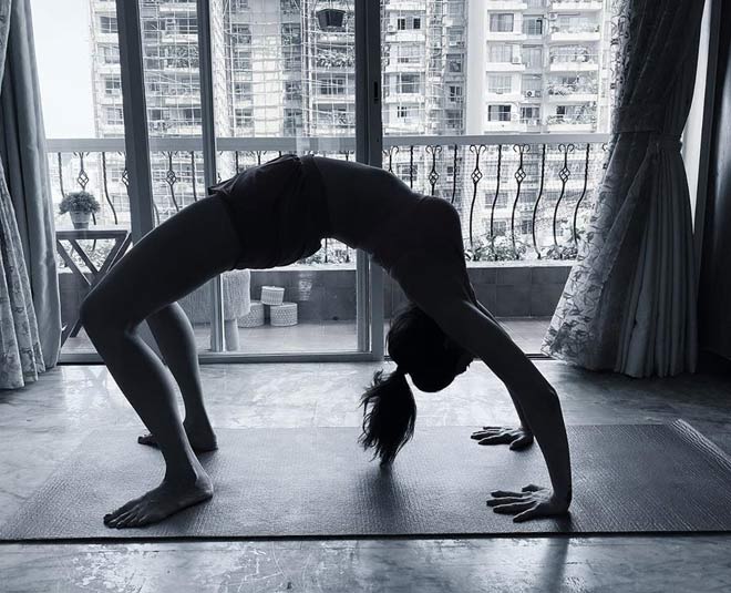 karishma tanna fitness chakrasana inside 