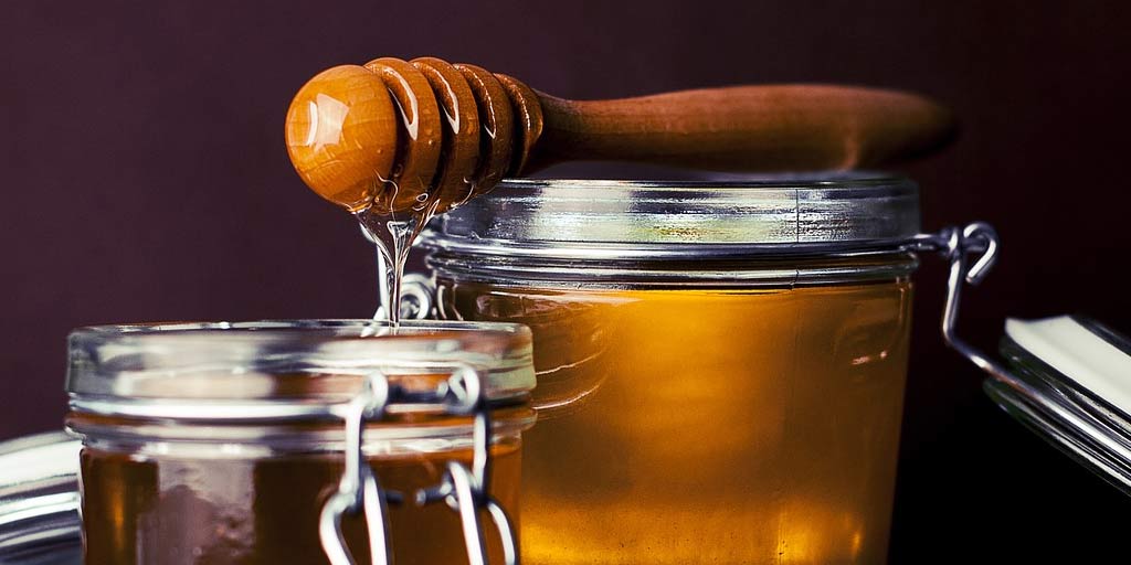 Honey vs Jaggery: Know Which Is A Healthier Sweetener -Honey vs Jaggery ...