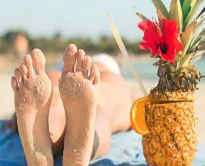 pedicure from pineapple
