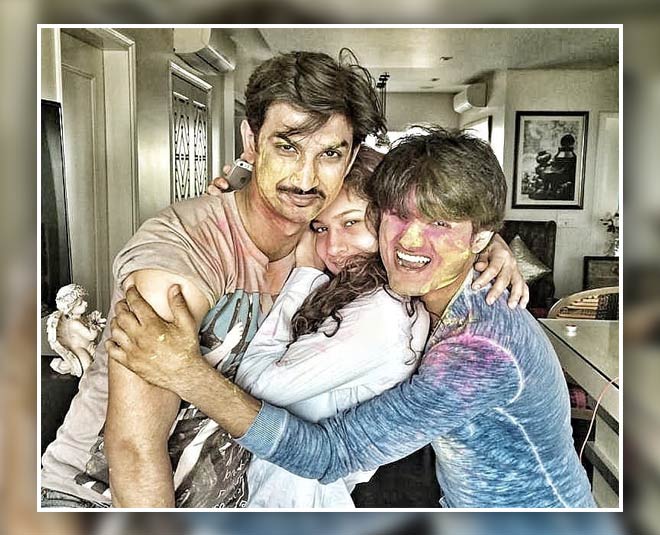 अंकिता की घर की नेमप्लेट पर है सुशांत का नाम sushant ankita home