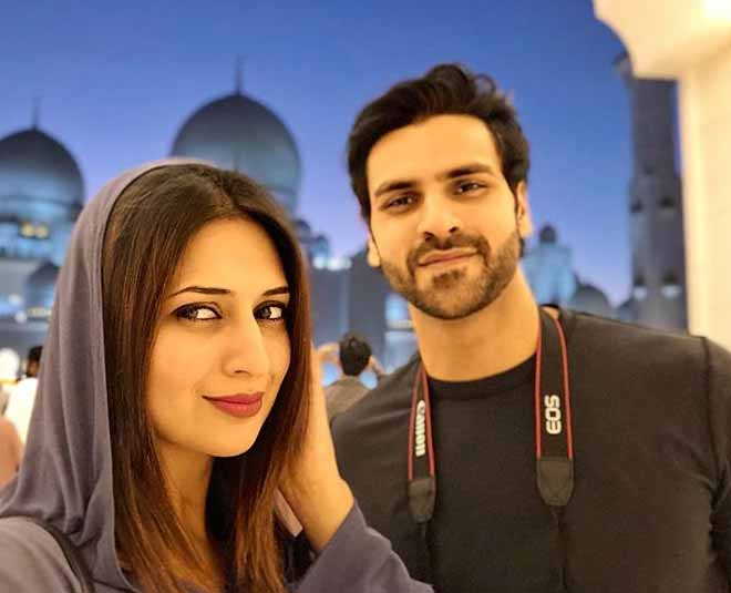 दिव्यांका के पति शेयर करते हैं उनसे हर बात vivek and divyanka best couple moments inside
