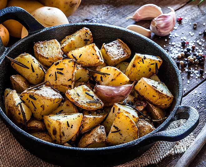 Difference Between Iron And Cast Iron Kadhai: How To Clean Cast Iron Kadhai  - NDTV Food