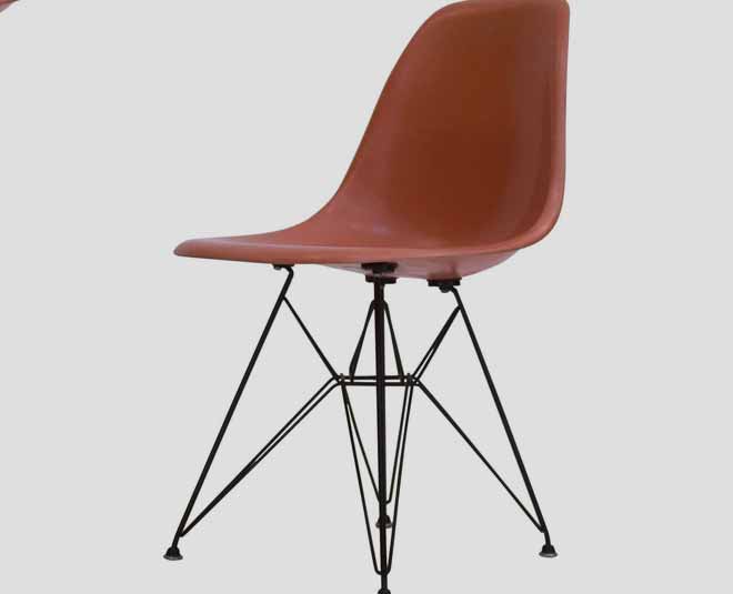 new types of chair are available inside