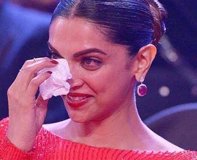 Deepika Got Emotional After Reading Her Father Letter at the Filmfare Awards