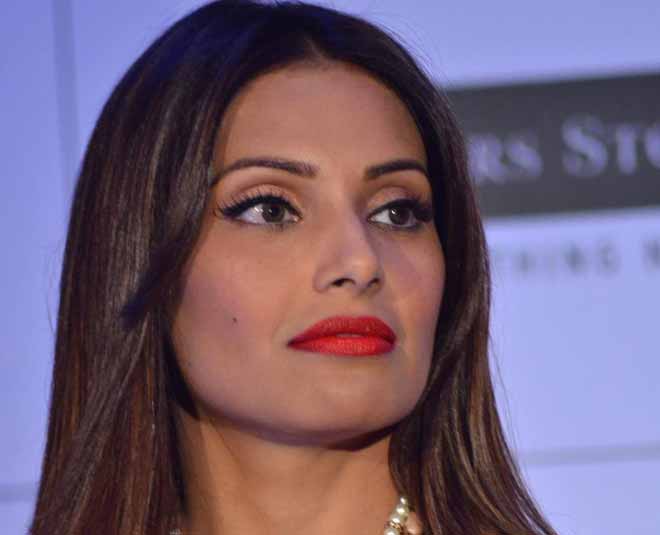 bipasha basu red lipstick