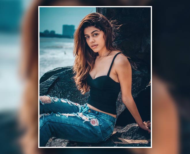 Alaya Furniturewala Takes Her Jeans, With A Lace Bodysuit To The Beach For  A Cool Casual Look