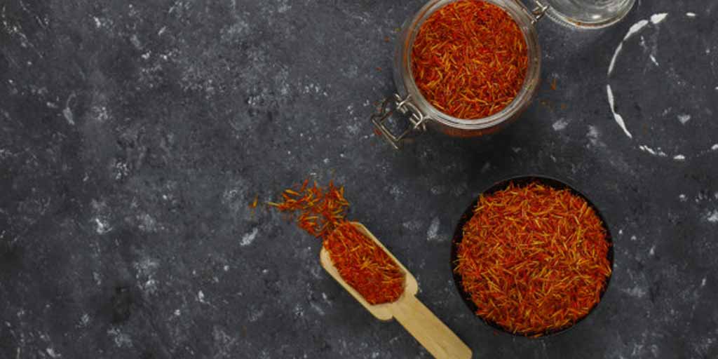3 Amazing Easy Homemade Saffron Face Masks For Glowing Skin In Hindi