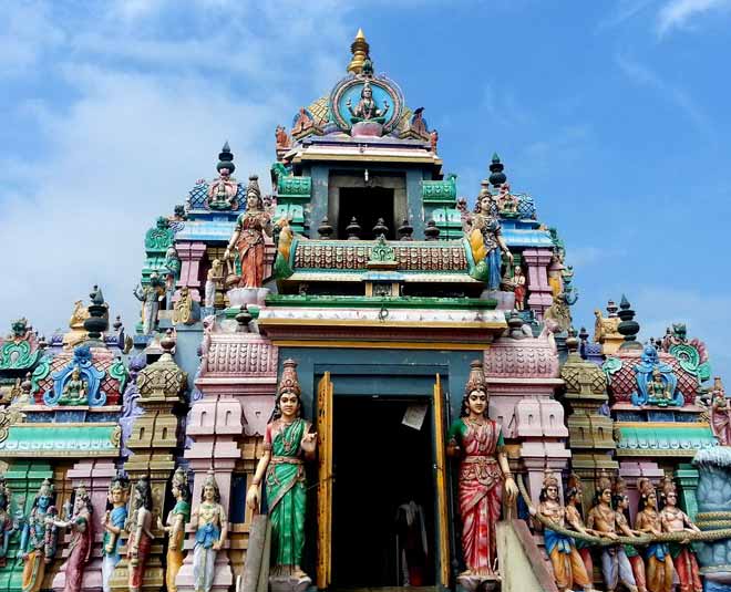 know about thes famous temples of mata lakshmiinside