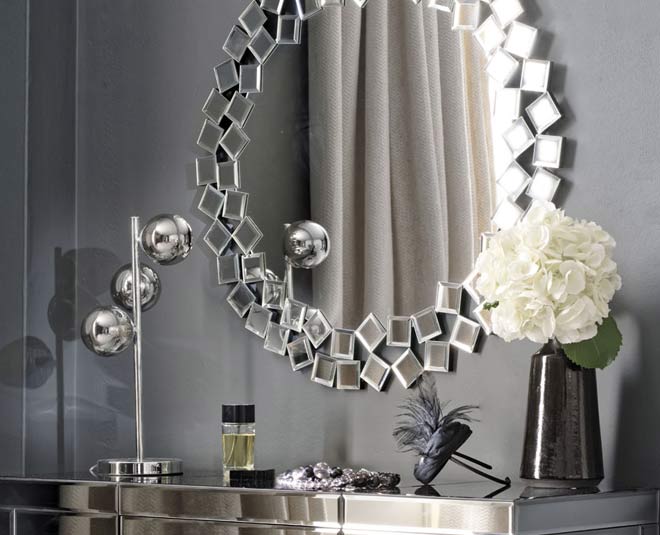 know how to organise dressing table inside 