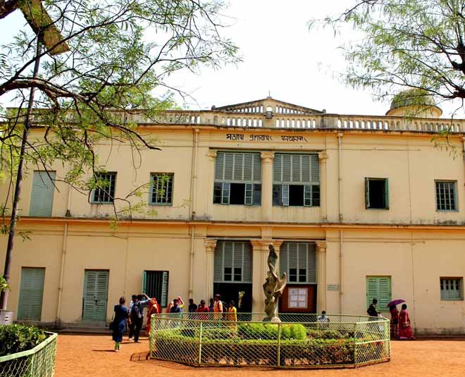 know some facts about shanti niketan inside