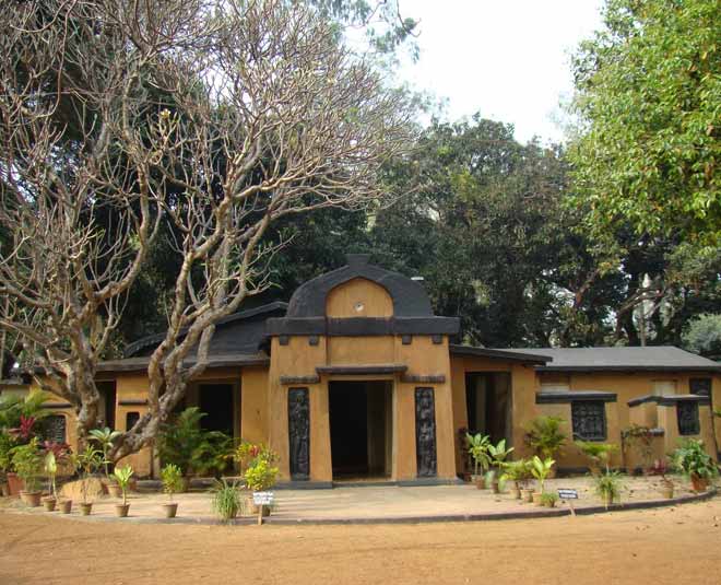 know some interesting facts about shanti niketan inside