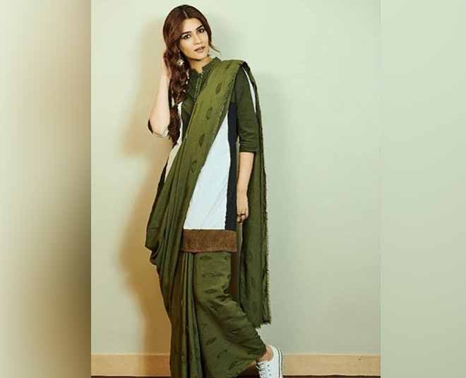 कुर्ते के साथ साड़ी और स्नीकर्स kriti sanon glamorous look