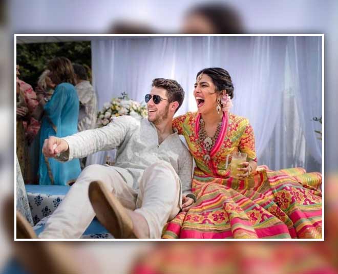 प्रियंका चोपड़ा का मल्टीकलर लहंगा- multi color lehenga look priyanka chopra