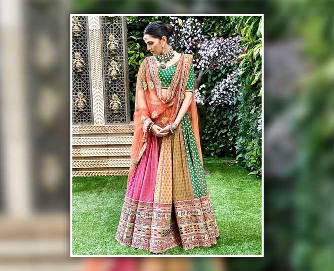 श्लोका मेहता का सब्यसाची लहंगा- multi color lehenga shloka meheta