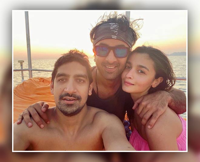 न्यू इयर की छुट्टियां- ranbir alia and ayan mukarjee