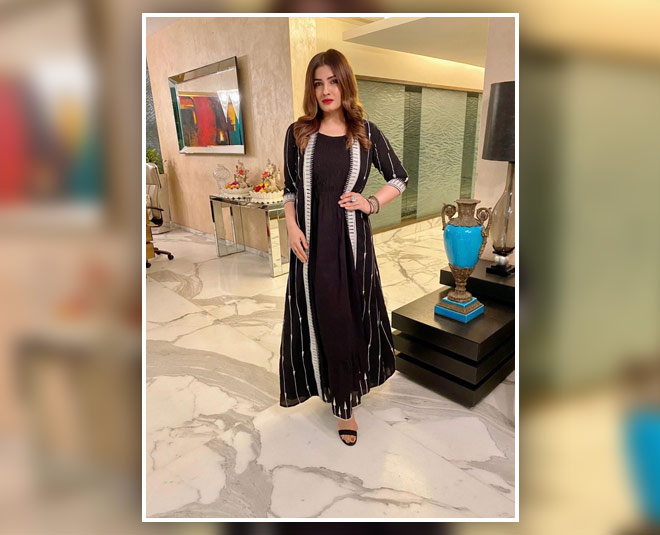 raveena tandon suit style inside 