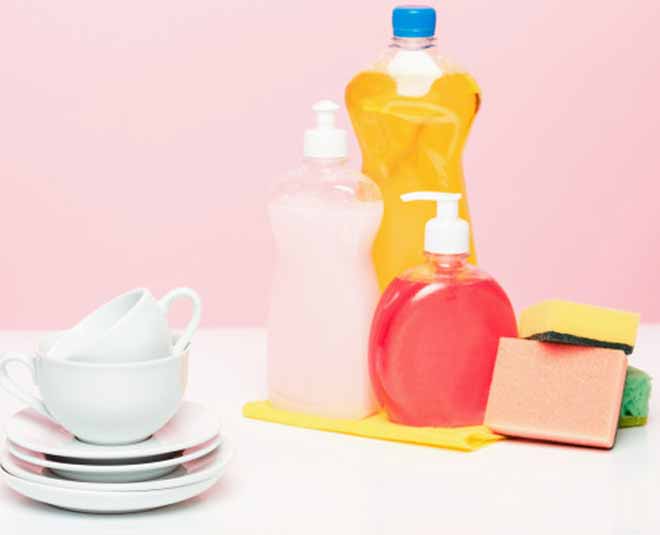 remove paint colour from clothes with cleanser