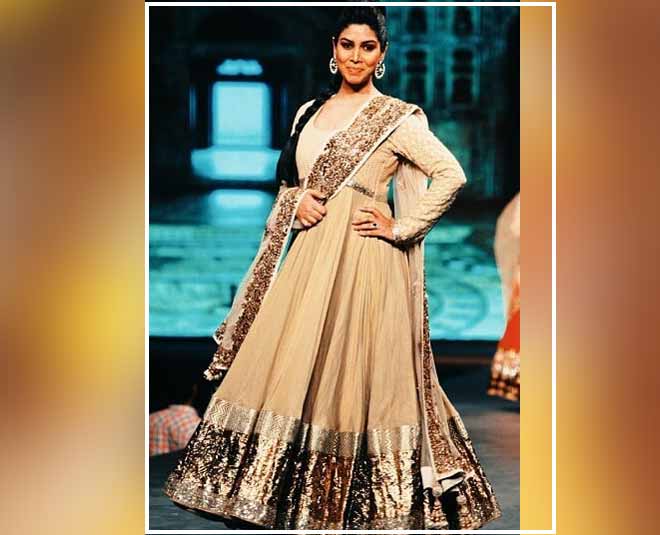 अनारकली ड्रेस में खूबसूरत अंदाज sakshi tanwar anarkali suit