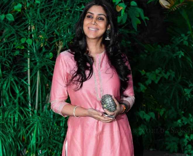 बेबी पिंक कलर का कुर्ता sakshi tanwar stylish look